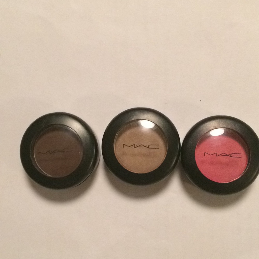 MAC eyeshadow